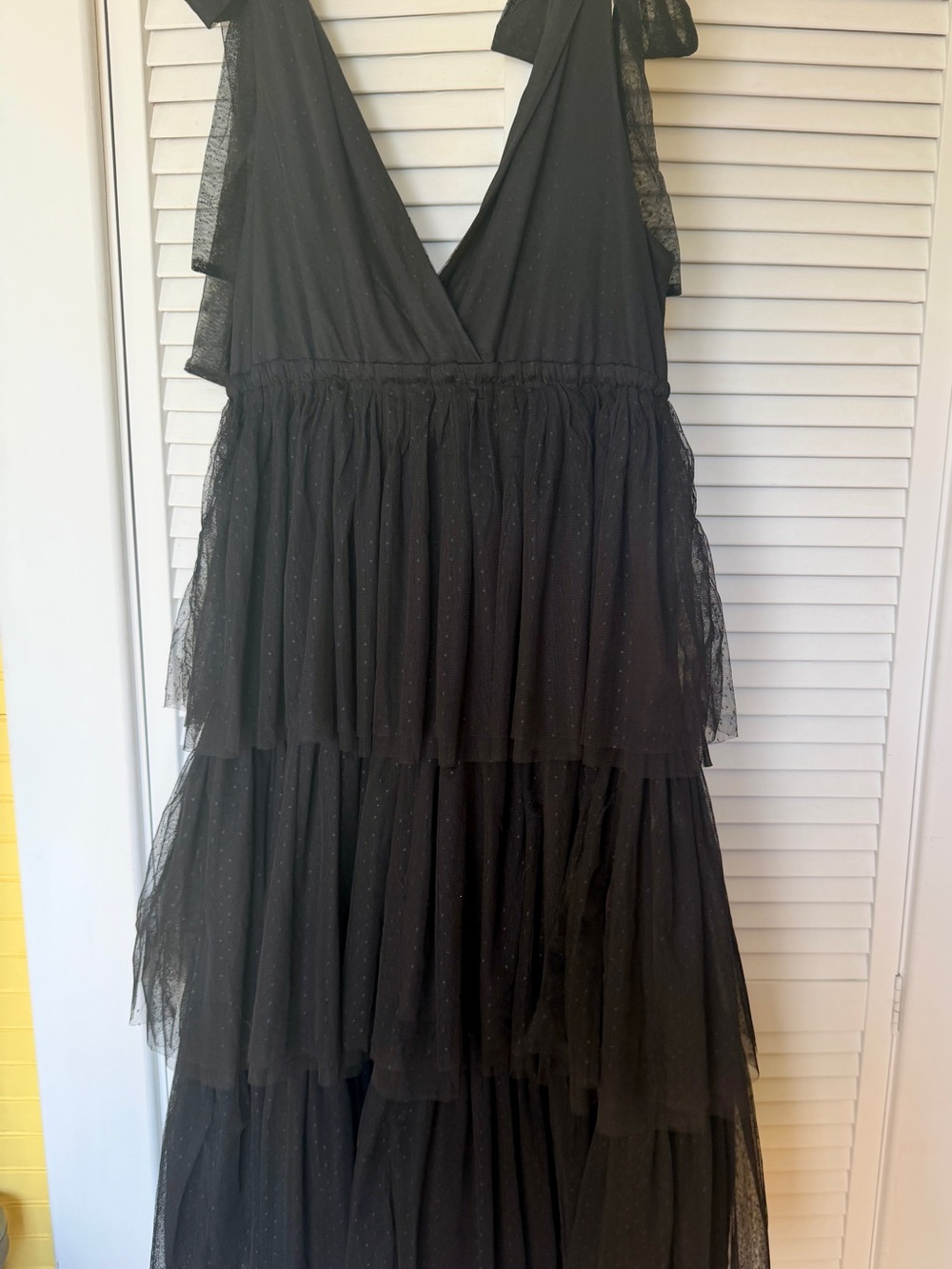 In Bloom Black V-Neck Maxi Tulle Dress - Picture 5 of 11